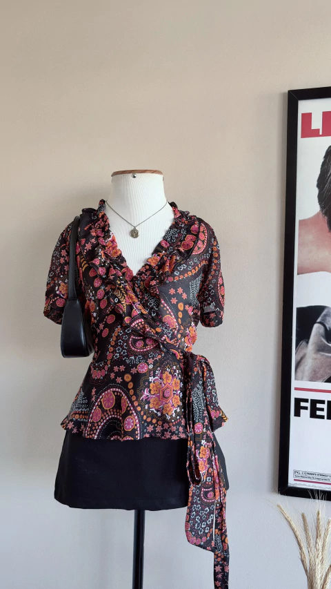 Blusa floral - comprar online