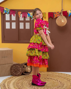 Vestido Caipira Tatá Pink na internet