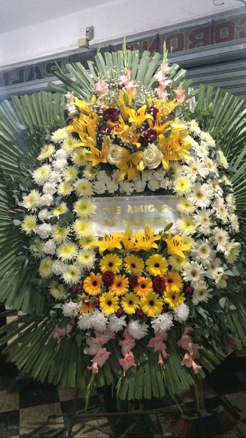 Corona de flores naturales - Cabecera