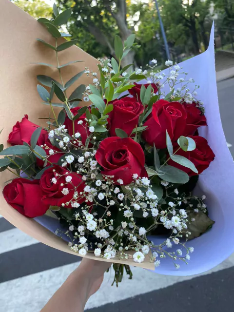 Docena de rosas nacionales