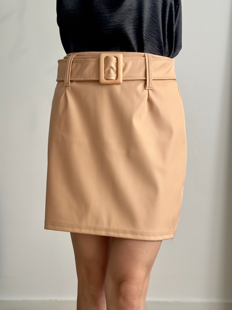 Pollera de Cuerina con Hebilla