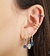 Brinco Argolinha Mão de Fátima Zircônia Folheado a Ouro 18k - comprar online