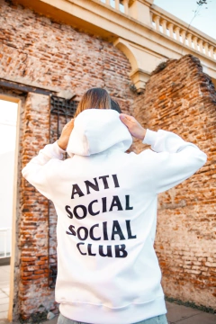 Buzo Anti Social Social Club - Los mil diseños