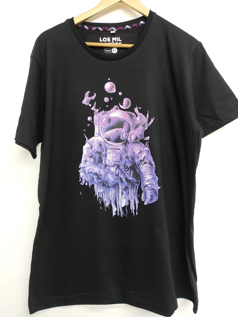Remera astronauta