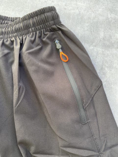 SHORT DEPORTIVO MICROFIBRA UNDER ARMOUR IMPORTADO - Fashion Lovers