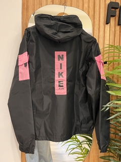 CAMPERA IMPERMEABLE ROMPEVIENTO NIKE IMPORTADO