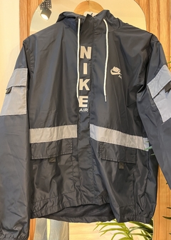 CAMPERA IMPERMEABLE ROMPEVIENTO NIKE IMPORTADO en internet