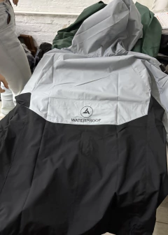 CAMPERA IMPERMEABLE COMBINADA URBAN LUXURY - comprar online