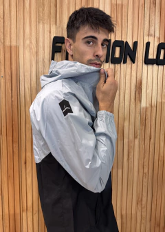CAMPERA IMPERMEABLE COMBINADA URBAN LUXURY - Fashion Lovers