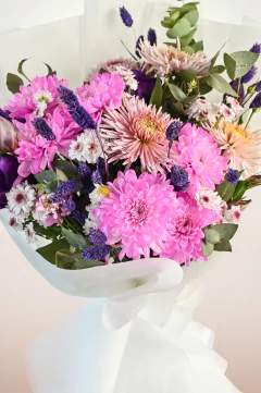Ramo flores teñidas - comprar online