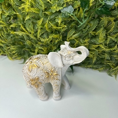 Elefante Médio em Resina 17 cm - Flor Off White - MARA ROCHA DECORAÇÃO