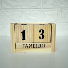 Calendário Permanente Rústico Cubos em Madeira Pinus - comprar online