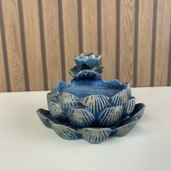 Incensário Cascata em Resina 9cm - Lótus Azul - comprar online