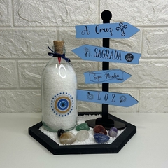 Kit ENERGIA E FÉ (4 Itens) - Jardim Zen Hex Preto, Garrafa Amuleto OG Central, Kit 7 Chakras Rolado, Seta Cruz Sagrada