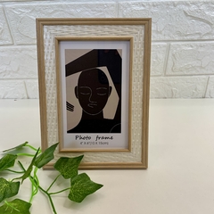 Porta Retrato MDF Trama 19cm - Castanho Claro e Marfim