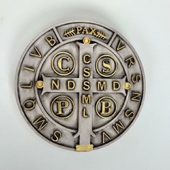 Medalha de São Bento em Gesso - Marfim e Dourada