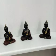 Trio de Mini Budas - Marrom e Dourado - Prece e Meditação - MARA ROCHA DECORAÇÃO
