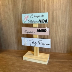 Placa de Mesa MDF e Pinus 18cm - Páscoa...É tempo de Celebrar a Vida