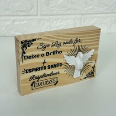 Enfeite Madeira Pinus 12cm - Seja Luz, Espírito Santo - comprar online