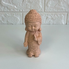 Buda Tibetano em Resina 14cm Rosê - Meditando na internet