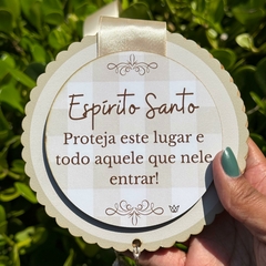 Escapulário de Porta Espírito Santo – MDF com Resina e Tassel - 120cm - loja online