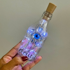 Garrafa de Vidro 200ml com LED - Hamsá Proteção - MARA ROCHA DECORAÇÃO