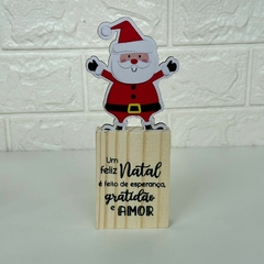 Imagem do Enfeite Madeira Natalino Pinus e aplique Papai Noel - "Um Feliz Natal,,."