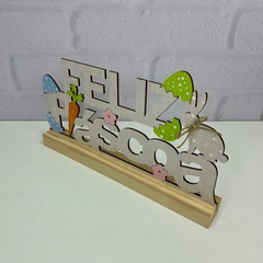 Enfeite de Mesa MDF e Pinus 25cm - Feliz Páscoa Cenoura - comprar online