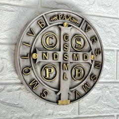 Imagem do Medalha de São Bento em Gesso - Marfim e Dourada