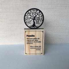 Enfeite Madeira Pinus 15cm - Árvore | Família na internet