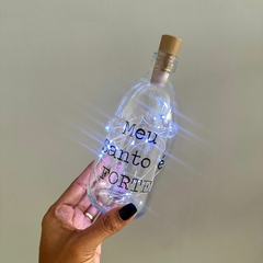 Garrafa de Vidro 500ml com LED - Meu Santo é Forte - MARA ROCHA DECORAÇÃO