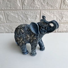 Elefante Médio em Resina 17 cm - Flor Azul na internet