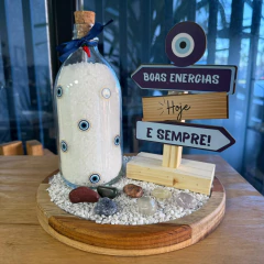 Altar Proteção Hoje e Sempre 22cm - Garrafa Amuleto, Placa Boas Energias, Kit 7 Chakras e Jardim Zen Madeira Teca na internet