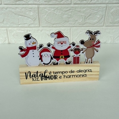 Enfeite Decorativo de Madeira Pinus e MDF "Natal é Tempo de Alegria" na internet