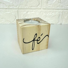 Imagem do Porta Vela Madeira Pinus Cubo 6,5cm - Fé