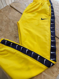 Pantalon microfibra Nike