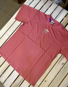 Remera Adidas Boxy Fit bordada - Mendoza Urbana