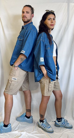 Camisa de jean boxy fit 'Arcano XIII' 13Cabras® en internet