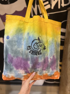 Imagen de Totebag batik 13 Cabras Drop Amuleto 'Dinos’