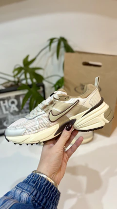 Nike V2K Run 'Light Orewood Brown' [UA] - tienda online