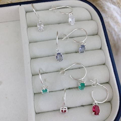 Argola com Pedra Colorida Oval Em Prata 925