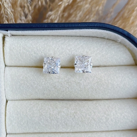 Brinco Ponto de Luz Zircônia Quadrada 8mm Em Prata 925