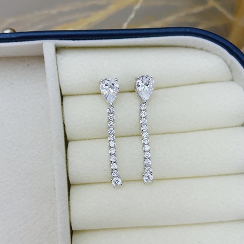 Brinco Gota e Ponto de Luz Pendurados em Prata 925