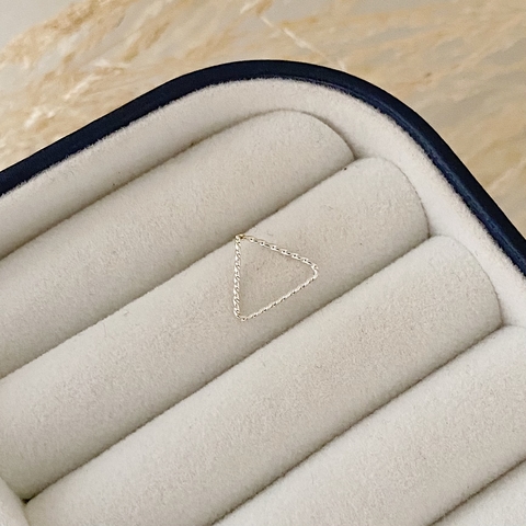 Piercing Triangulo Torcido Em Prata 925