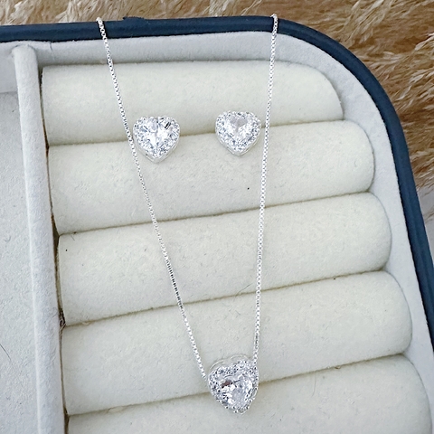 Conjunto Ponto de Luz Coração Branco Borda Cravejada em Prata 925