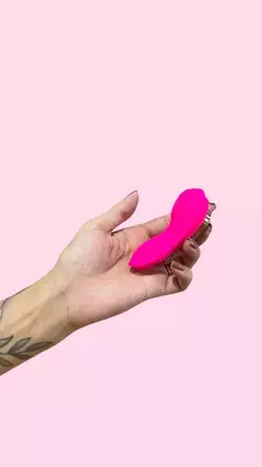 Vibrador de Calcinha em Formato de Concha via App com Imã - comprar online