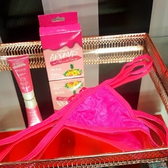 Kit Calcinha Fio com Gel Beijável na internet