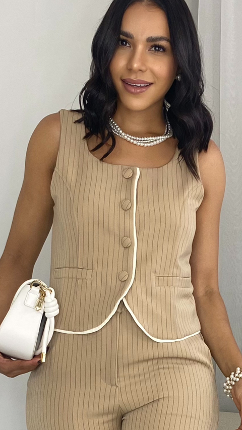 COLETE ALFAIATARIA SELENA BEGE - comprar online