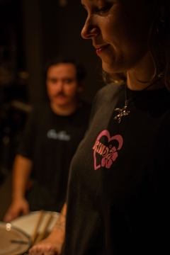 Remera KINDA love - comprar online