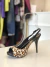 Imagem do Sandália peep toe animal print em couro legítimo
